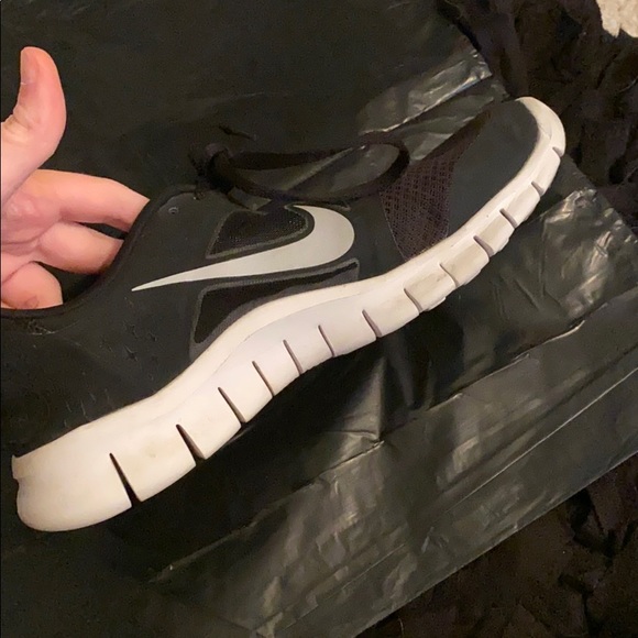 Shoes - Picture 5 of 6